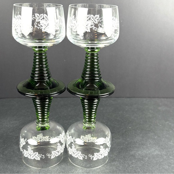 Vintage Green Beehive Stemmed Roemer Etched Grape Cordial 4 Oz Glasses. Set Of 4 - Picture 8 of 13